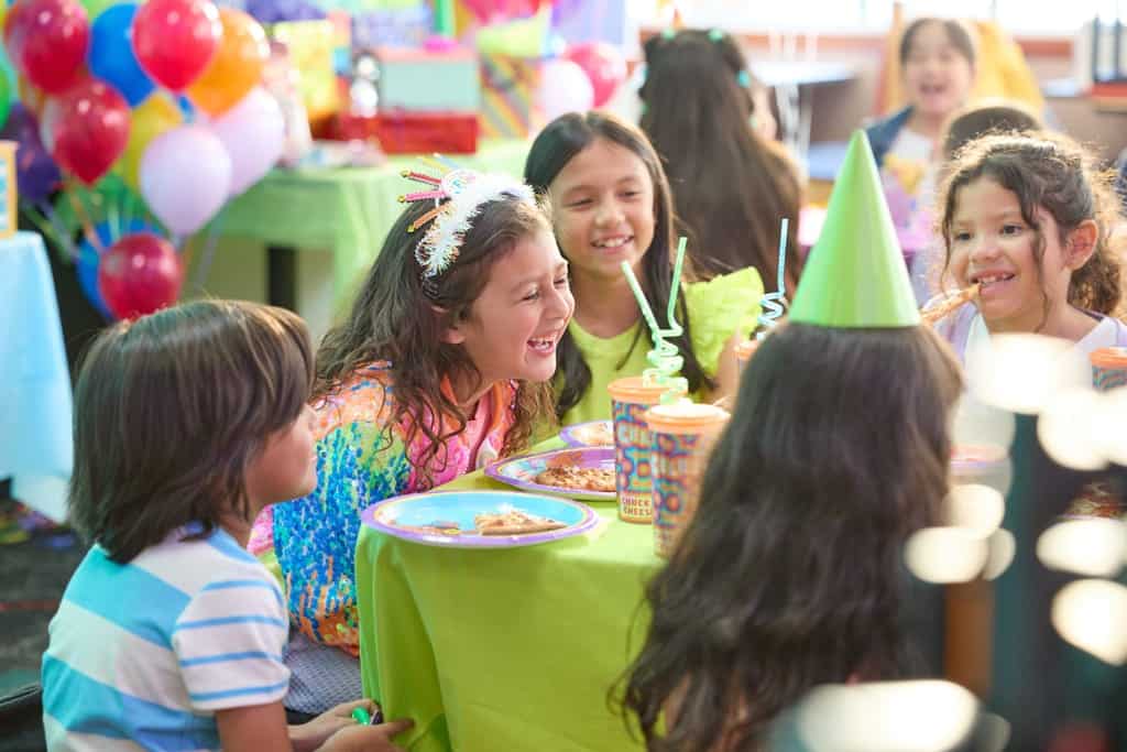 Invitations chuck e cheese